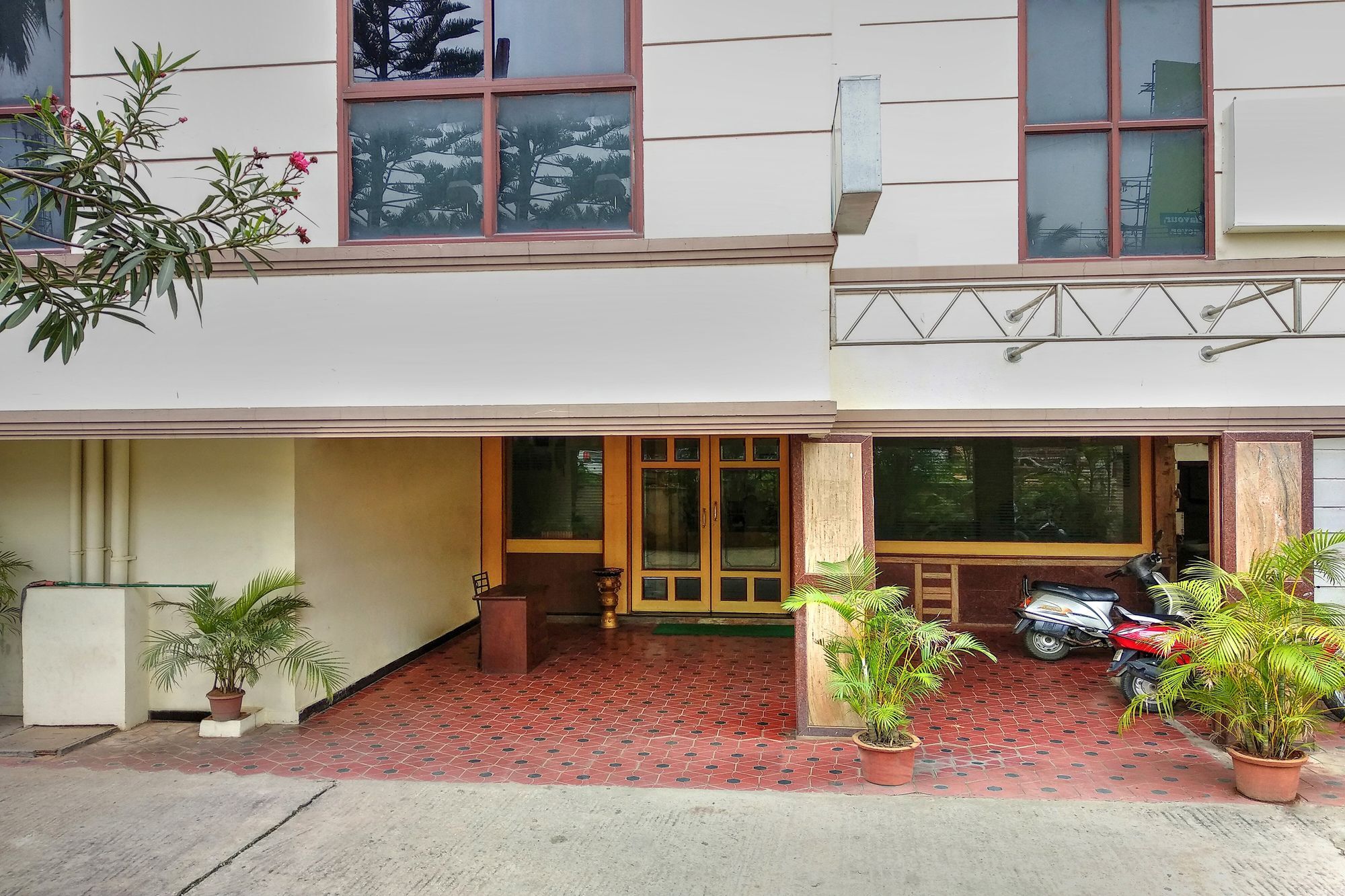 Oyo 539 Hotel Pearl Inn Bengaluru Kültér fotó